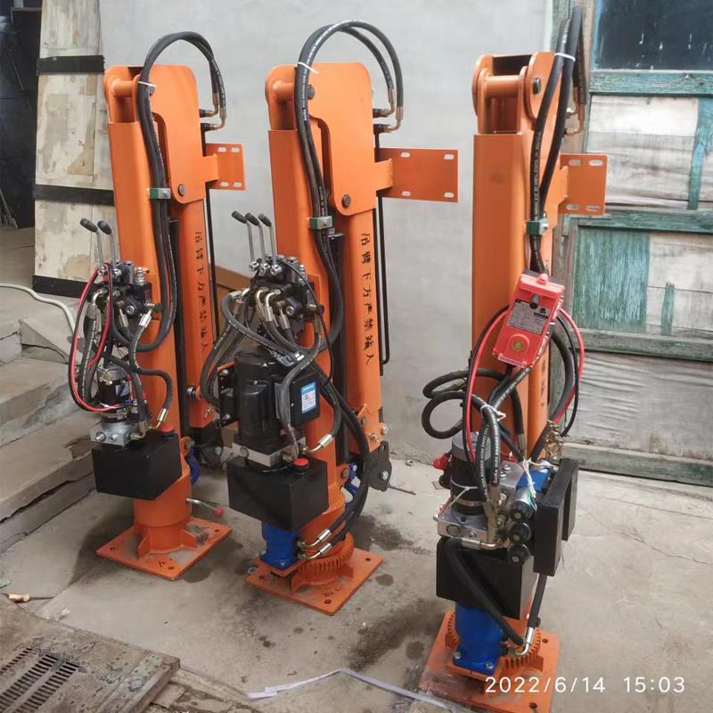 锦州市重汽蓝牌随车吊 3.2吨 国六动力强 液压驱动 农用自卸起重机